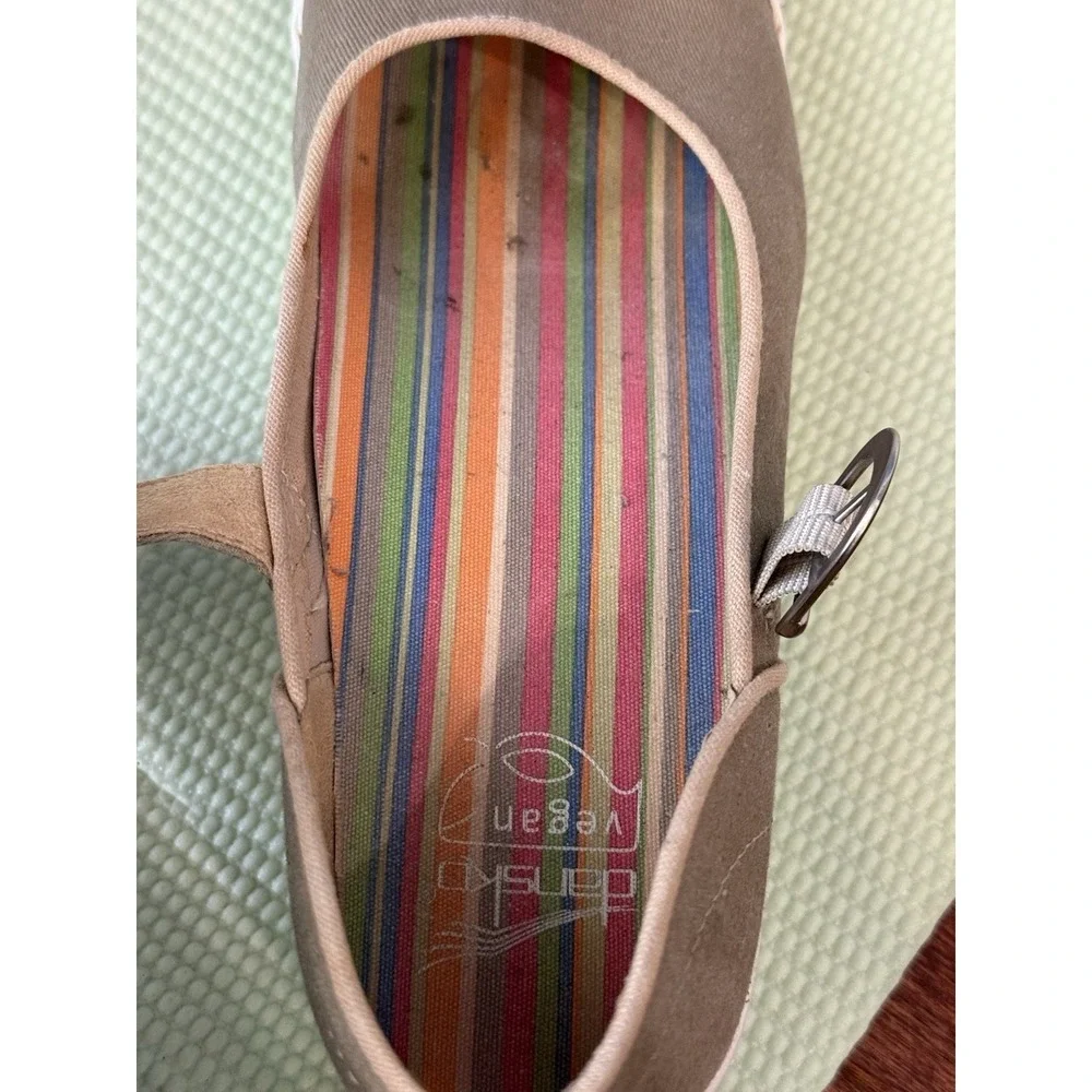 Vintage Dansko Slip Resistance Tan Casual Wedge Tennis Shoes Size 39 US 8.5